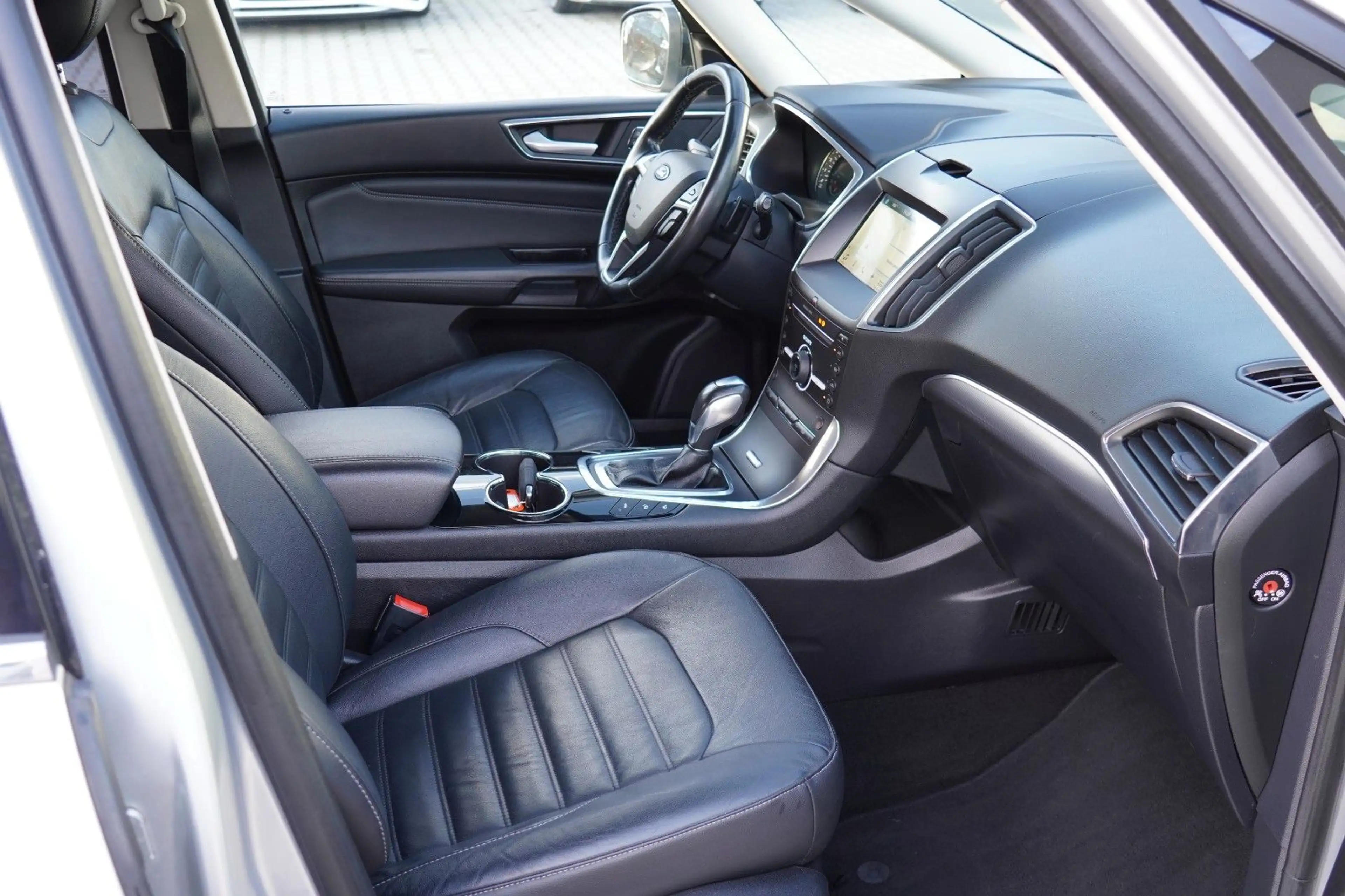 Ford Galaxy Titanium MIT 3 JAHREN GARANTIE !!! — photo 8
