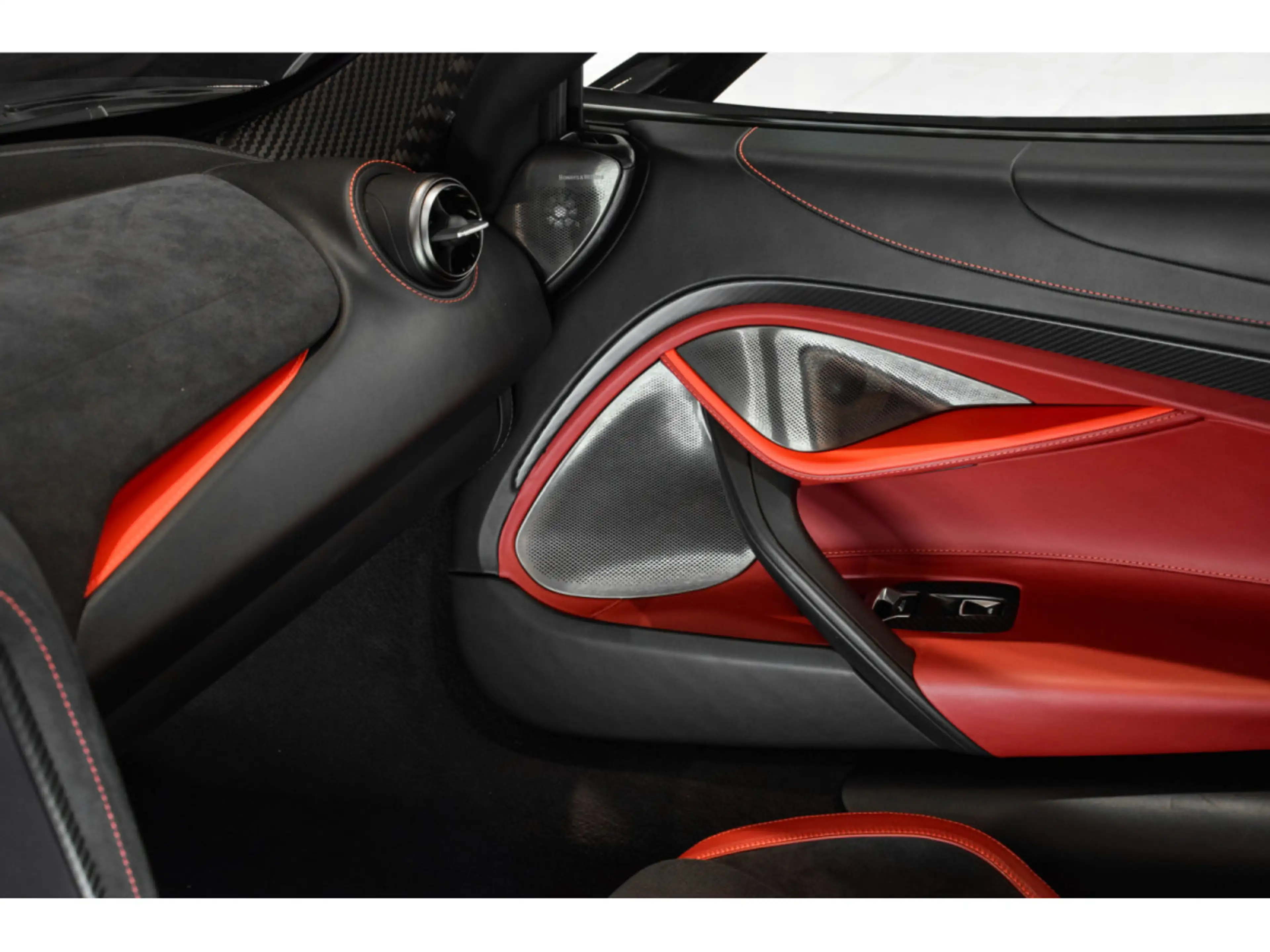 McLaren 720S PERFORMANCE - PACK CARBONE - ELITE PAINT — photo 12