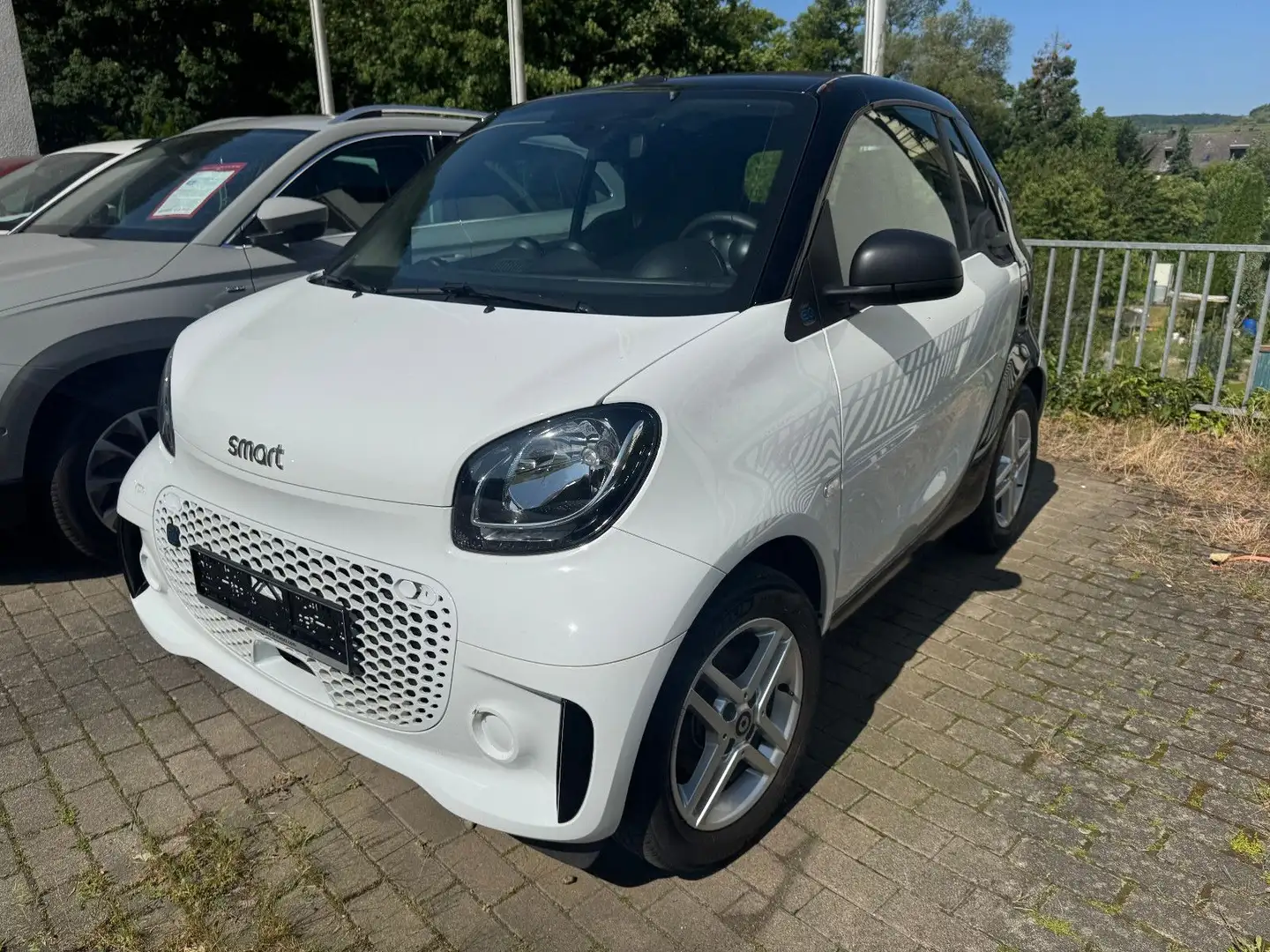 smart forTwo cabrio electric drive / EQ Pasion Plus Schwarz - 2