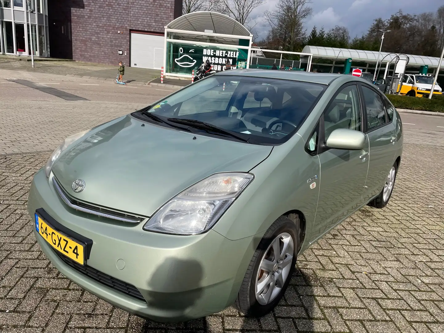 Toyota Prius (Hybrid) - Comfort Model, neatly maintained Groen - 1