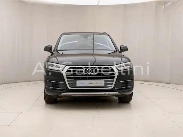 Audi Q5 view 2