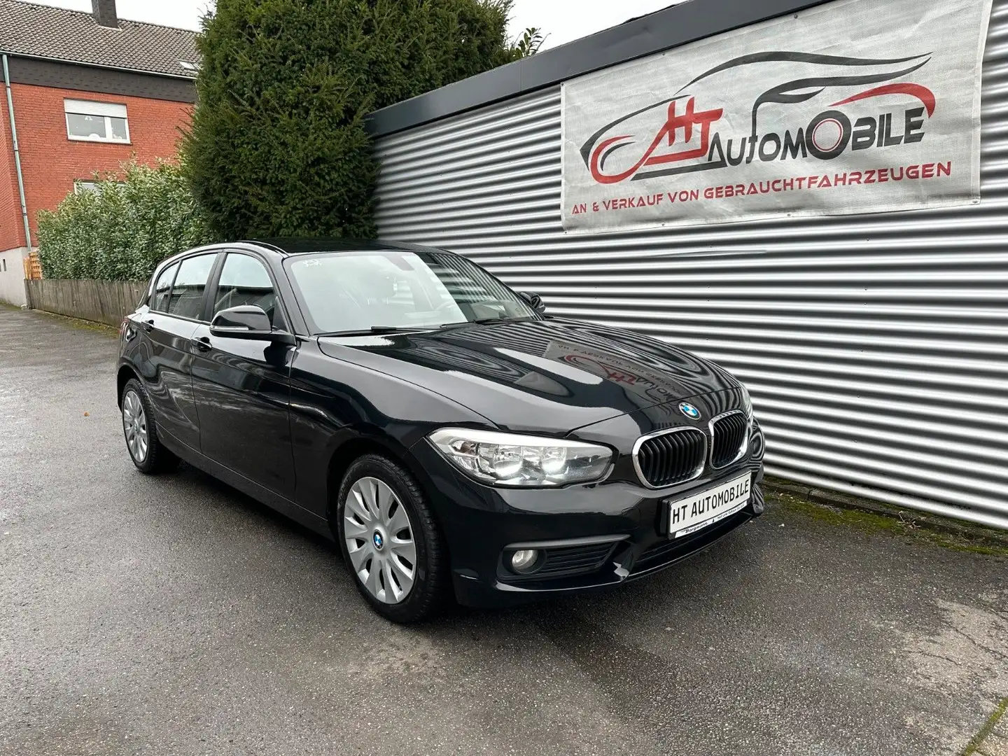 BMW 116 i NAVI/TEMPOM/KLIMAAUT/ST-STOP Czarny - 1