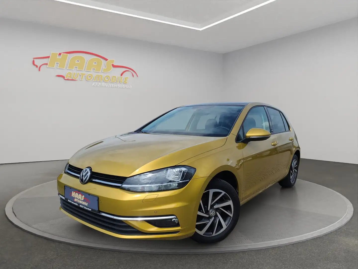 Volkswagen Golf VII Lim. Sound *Navi*Panorama* Yellow - 1