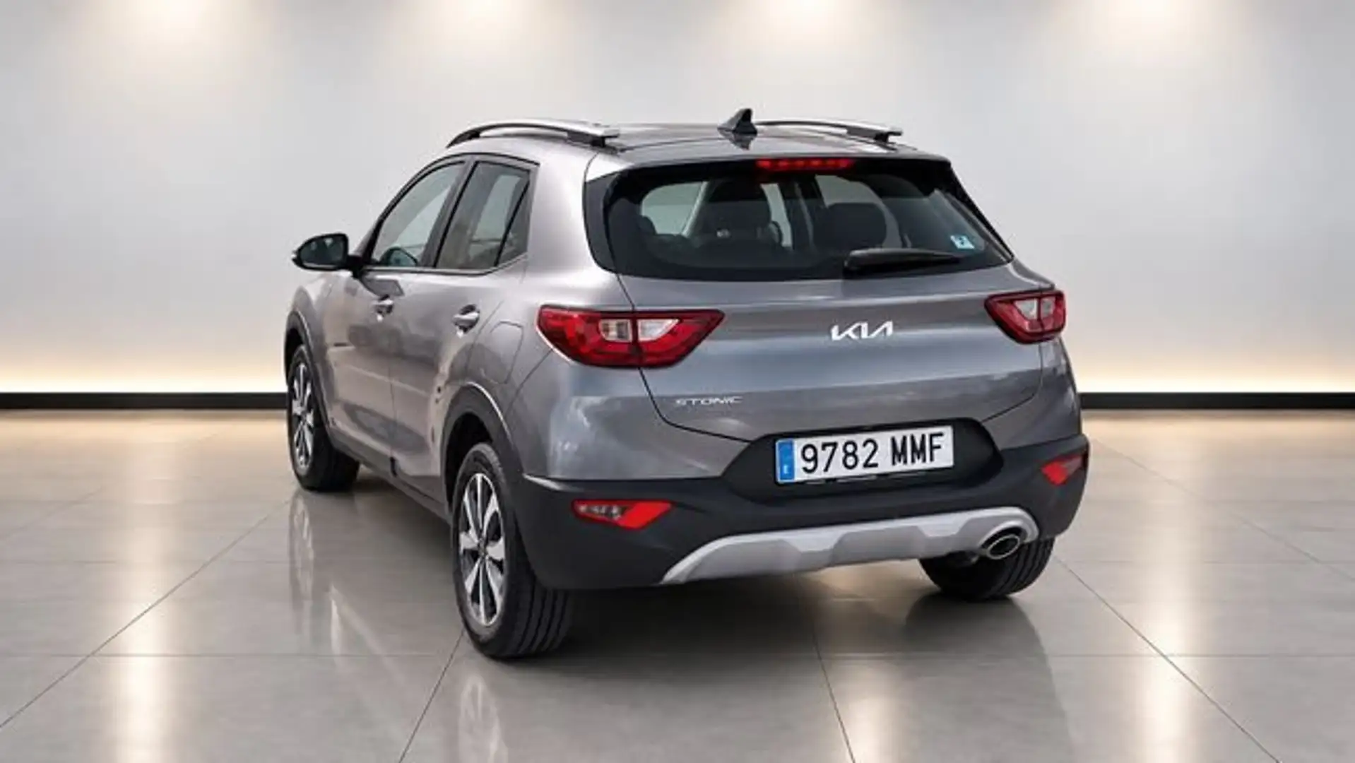 Kia Stonic 1.0 T-GDI MHEV IMT 74KW CONCEPT 100 5P Gris - 2