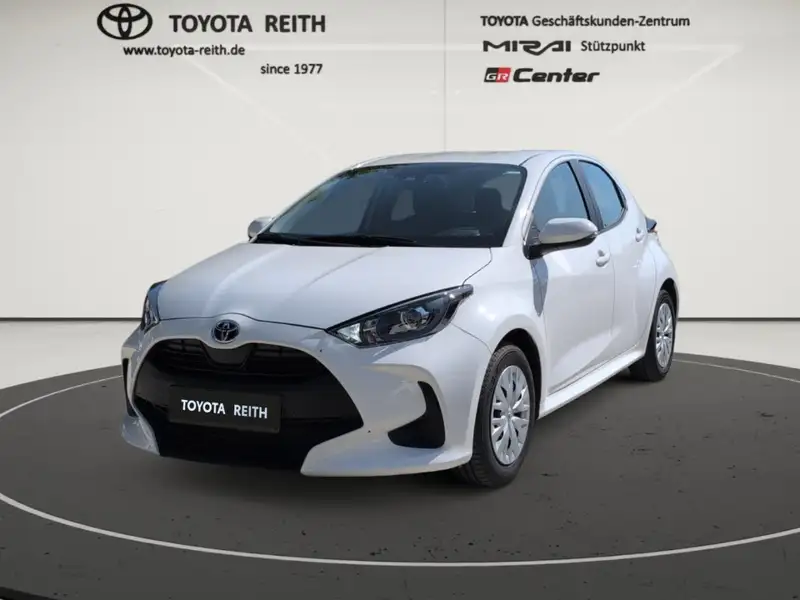 TOYOTA Yaris
