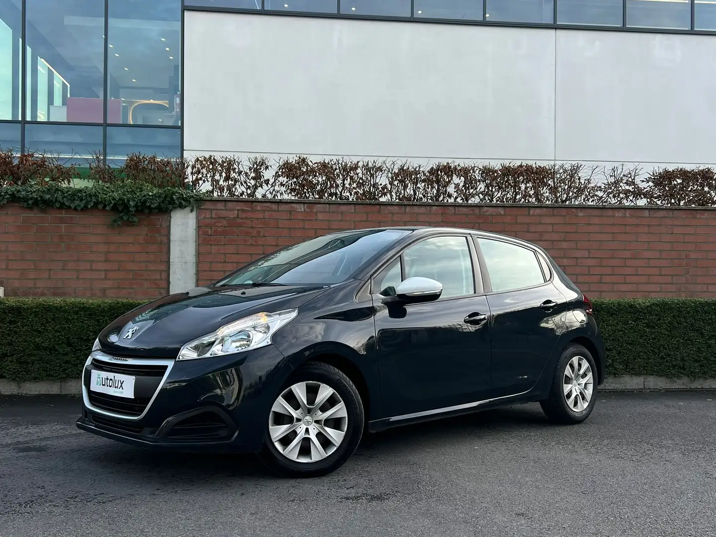 Peugeot 208 208 - 87.000 KM - 6.990,00€ Bleu - 1