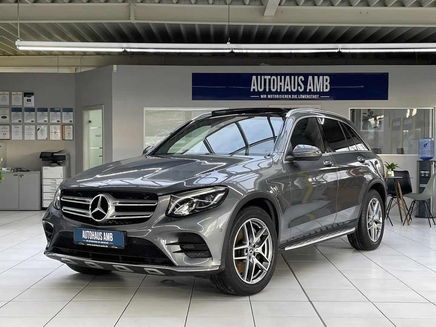 Mercedes-Benz GLC 220 d 4Matic 9G-Tronic AMG Line Pano LED Grau - 1