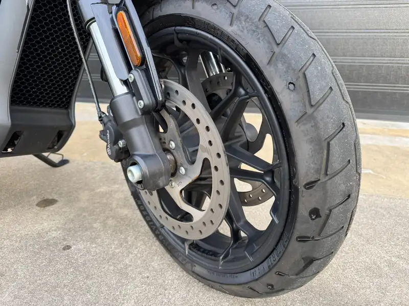 Harley-Davidson Street Rod - foto 3