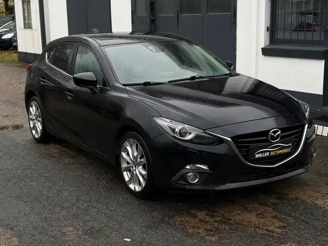 Mazda 3 Lim 2.2 Turbodiesel HEAD UP/XENON/NAVI/SHZ/PDC