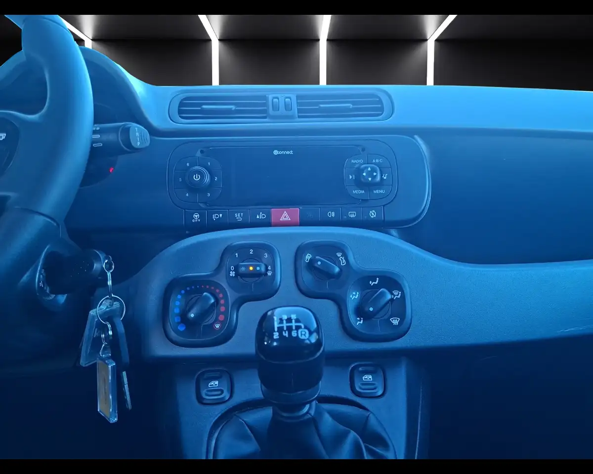Fiat Panda 1.0 FireFly S&S Hybrid City Life, миниатюра 13