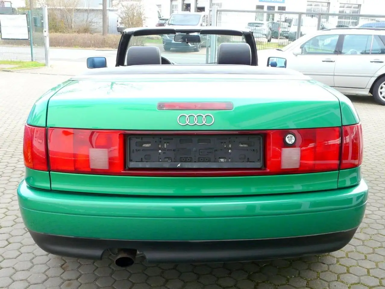 Audi Cabriolet 2.0 in Cricketgrün, foto 7