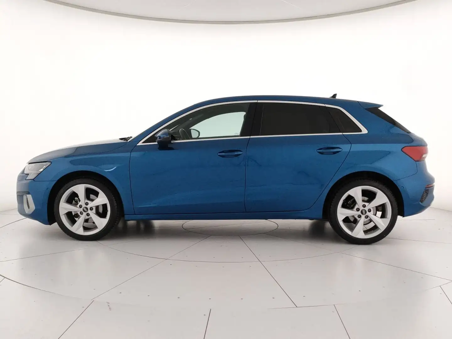Audi A3 sportback 30 1.0 tfsi mhev business advanced s tro Blau - 2