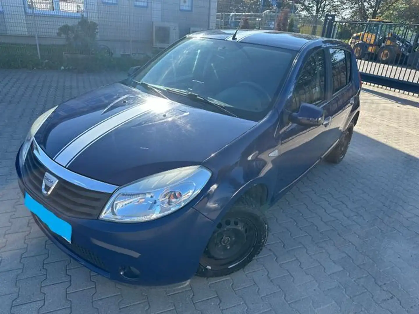Dacia Sandero 1.6 MPI Lauréate Blauw - 2