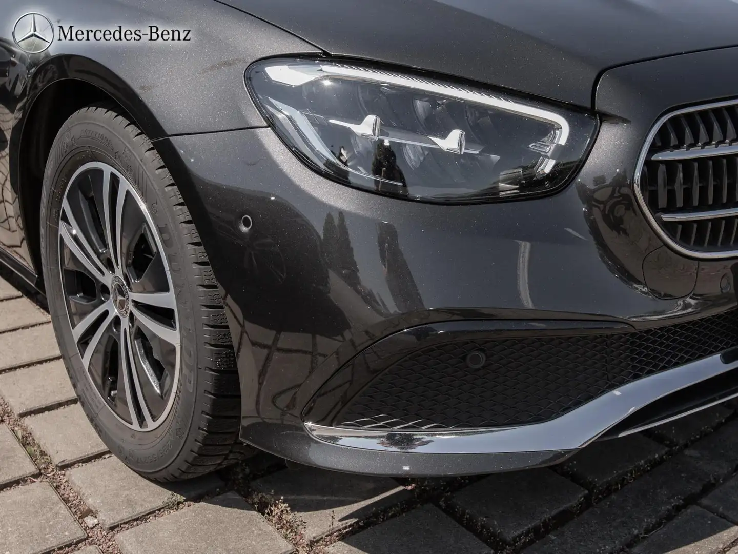 Mercedes-Benz E 220 d Limousine Avantgarde Sitzkomfort+LED+ Grijs - 2