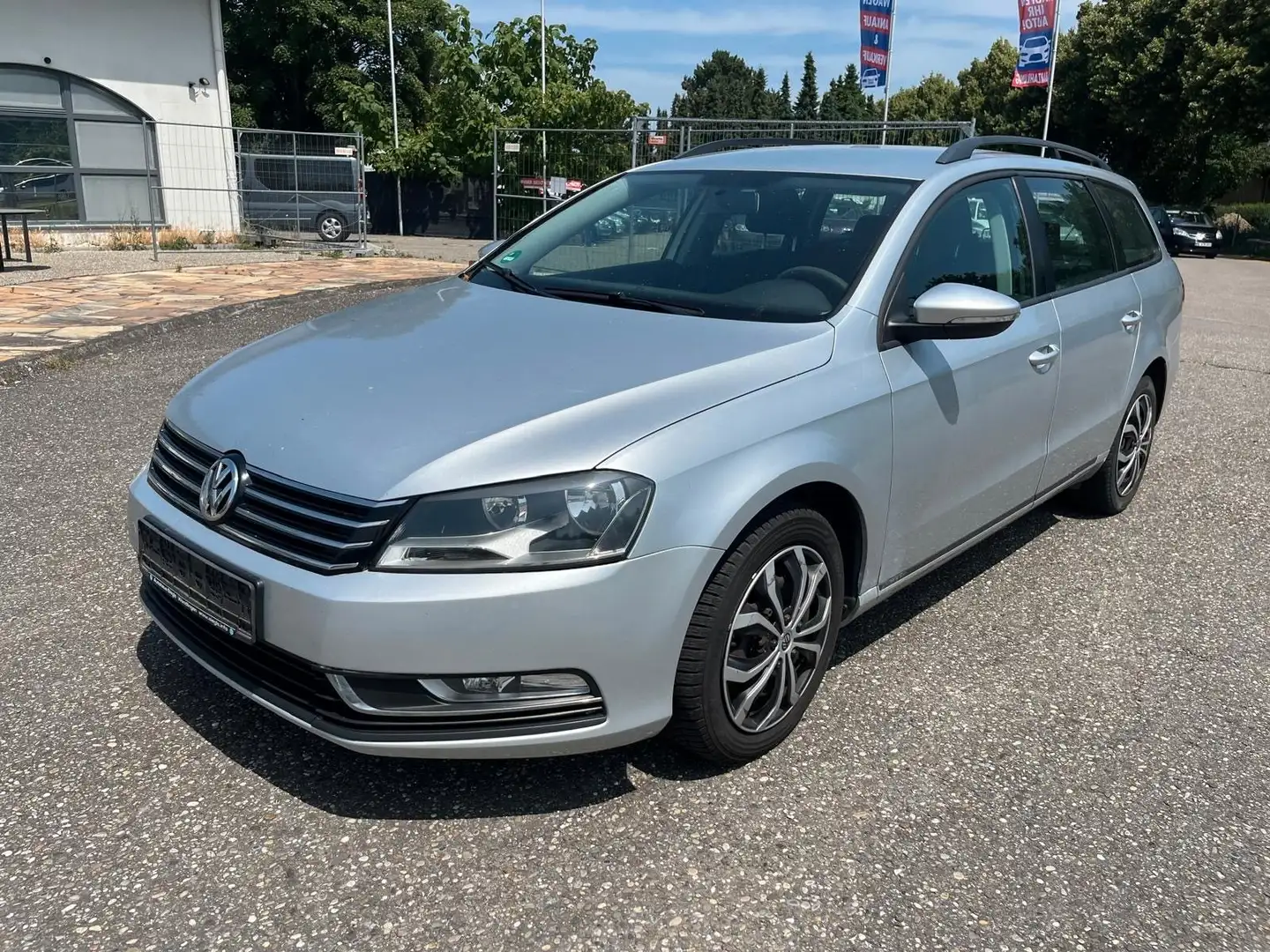 Volkswagen Passat Variant Passat 2.0TDI Variant Trendline BlueMotion Klima srebrna - 1