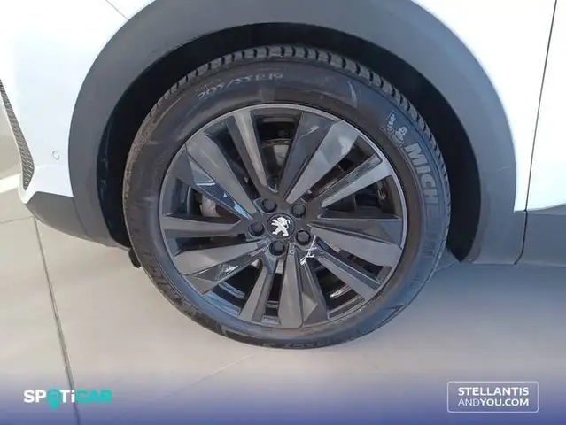 Peugeot 3008 view 11