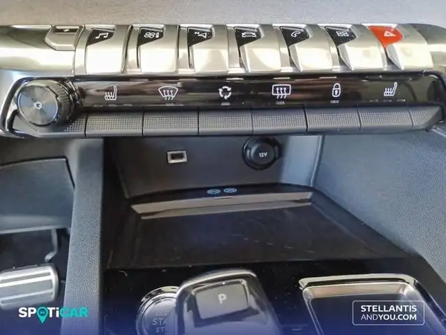 Peugeot 3008 view 18
