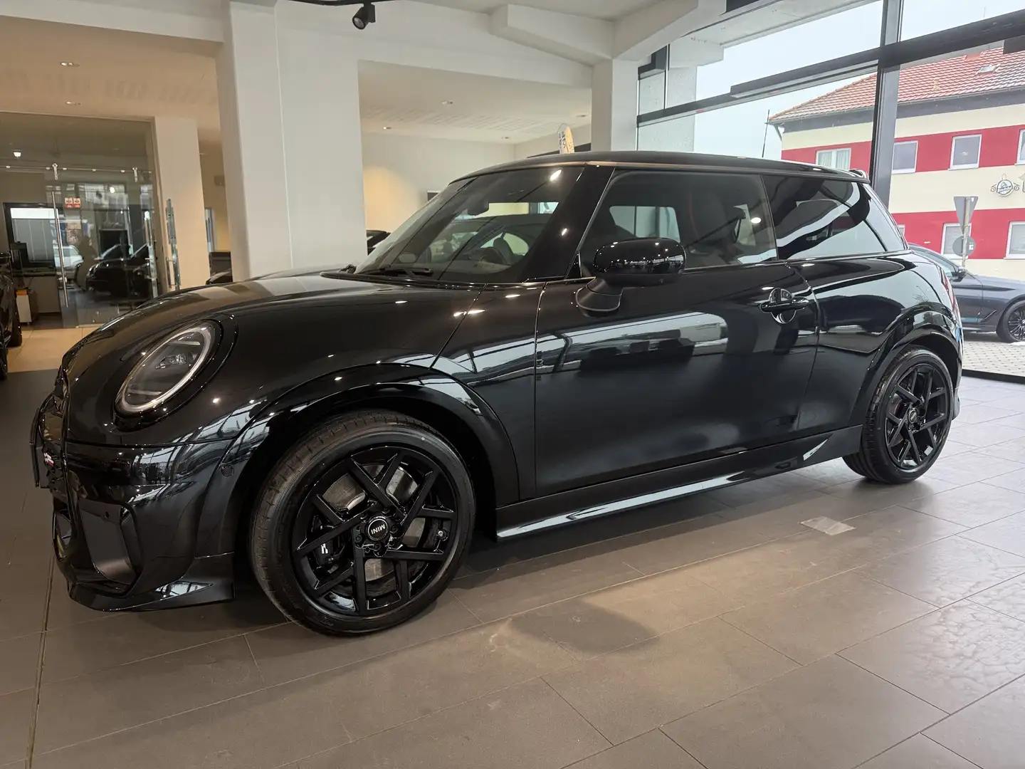 MINI Cooper S John Cooper Works Trim 3-trg. Head-Up Schwarz - 2