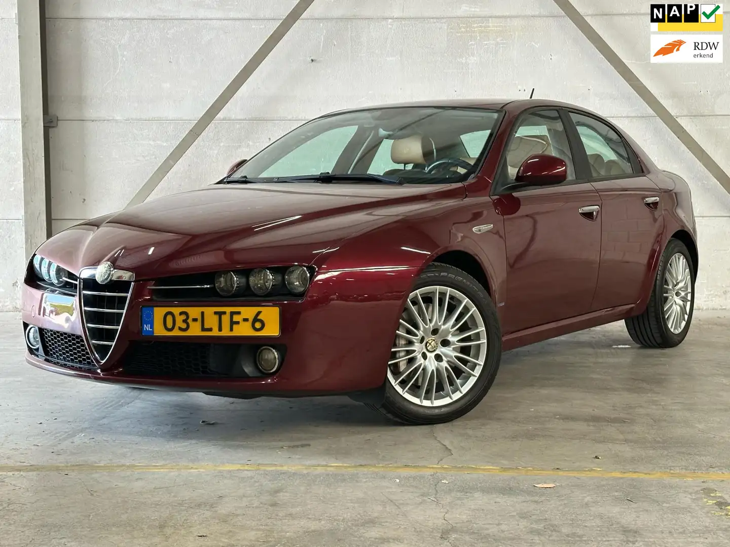 Alfa Romeo 159 1.7 T Distinctive TBI 2 Eigenaren Leder Rouge - 1