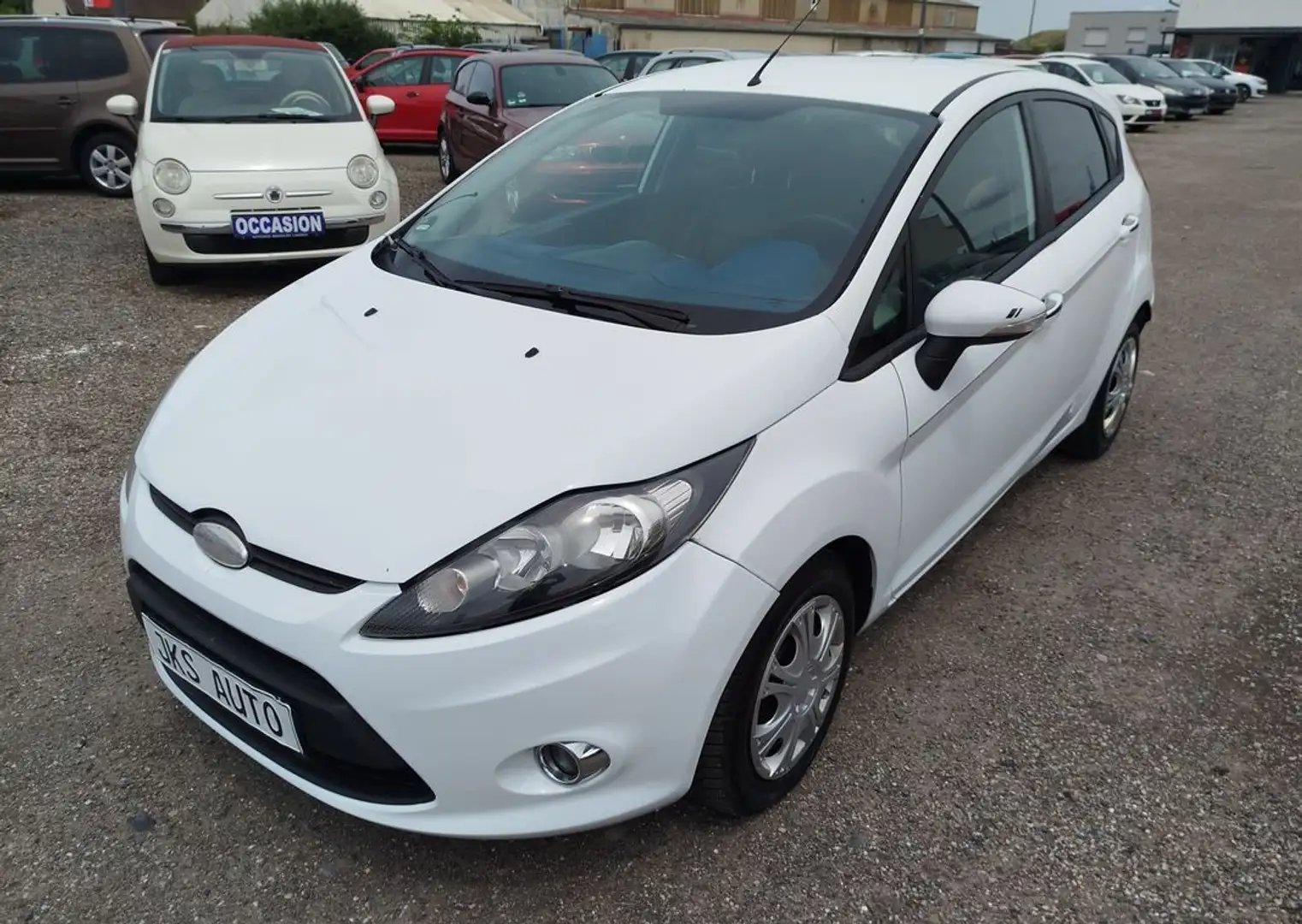 Ford Fiesta VI 5 portes 1.6 TDCi 16V 90 CV Blanc - 1