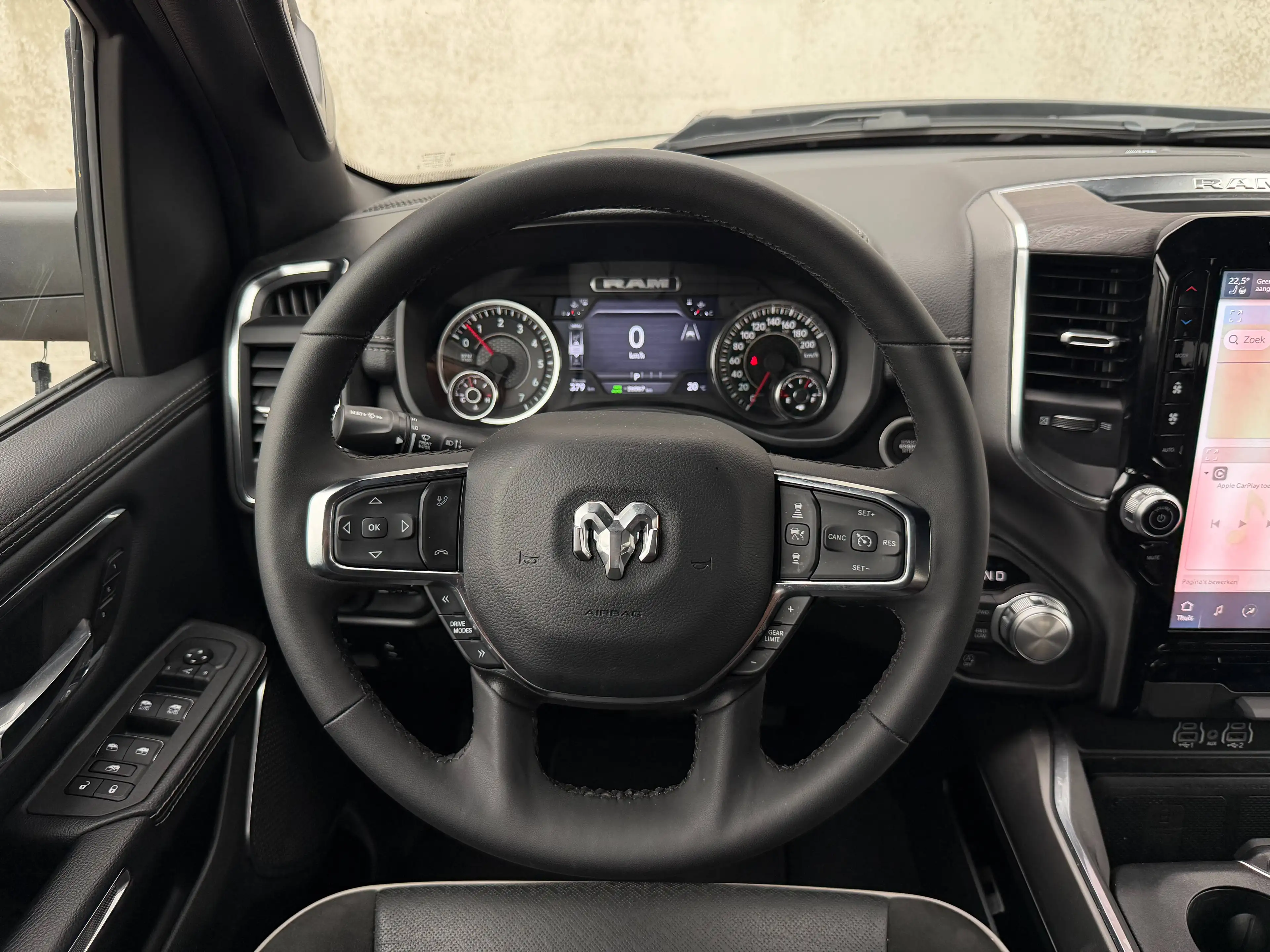 Dodge RAM — photo 9