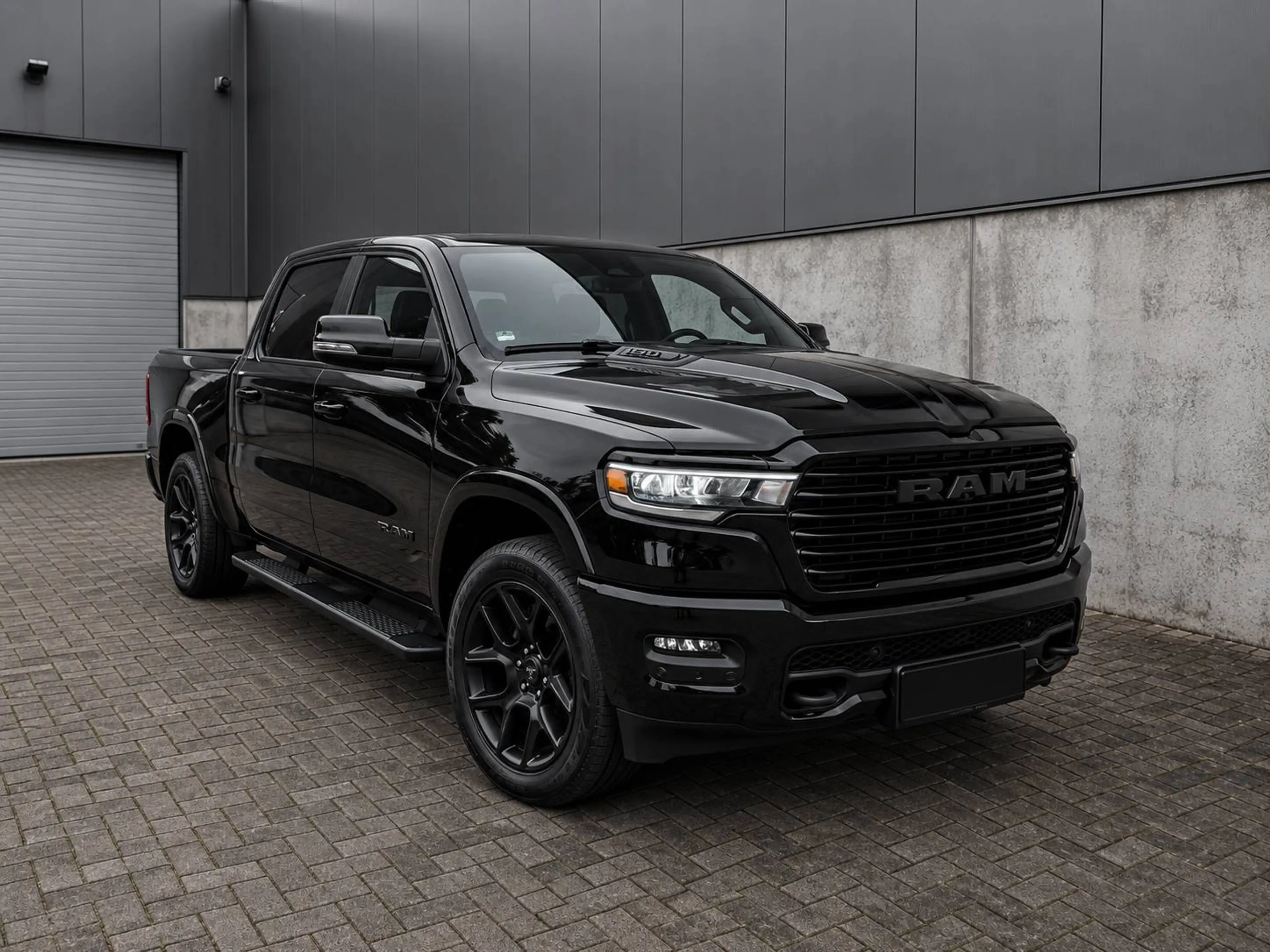 Dodge RAM — photo 2