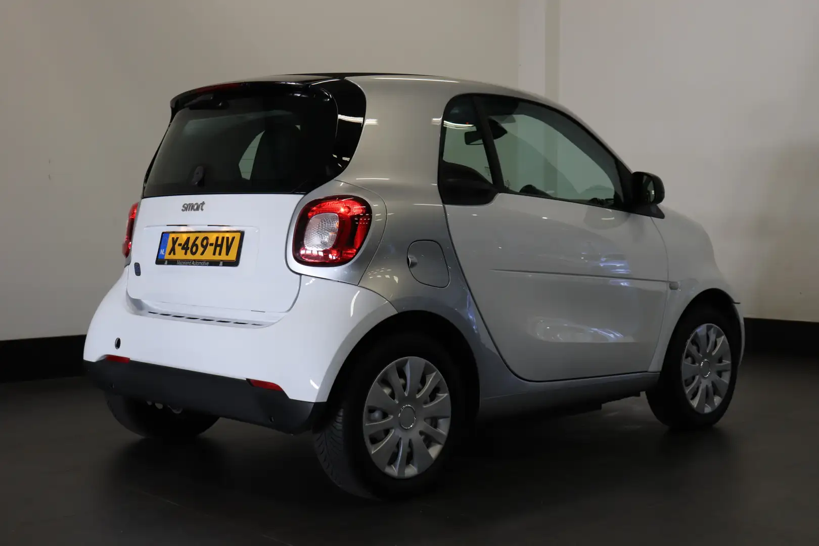 smart forTwo EQ Comfort 60KW | A/C Climate | Cruise | Stoel ver Wit - 2