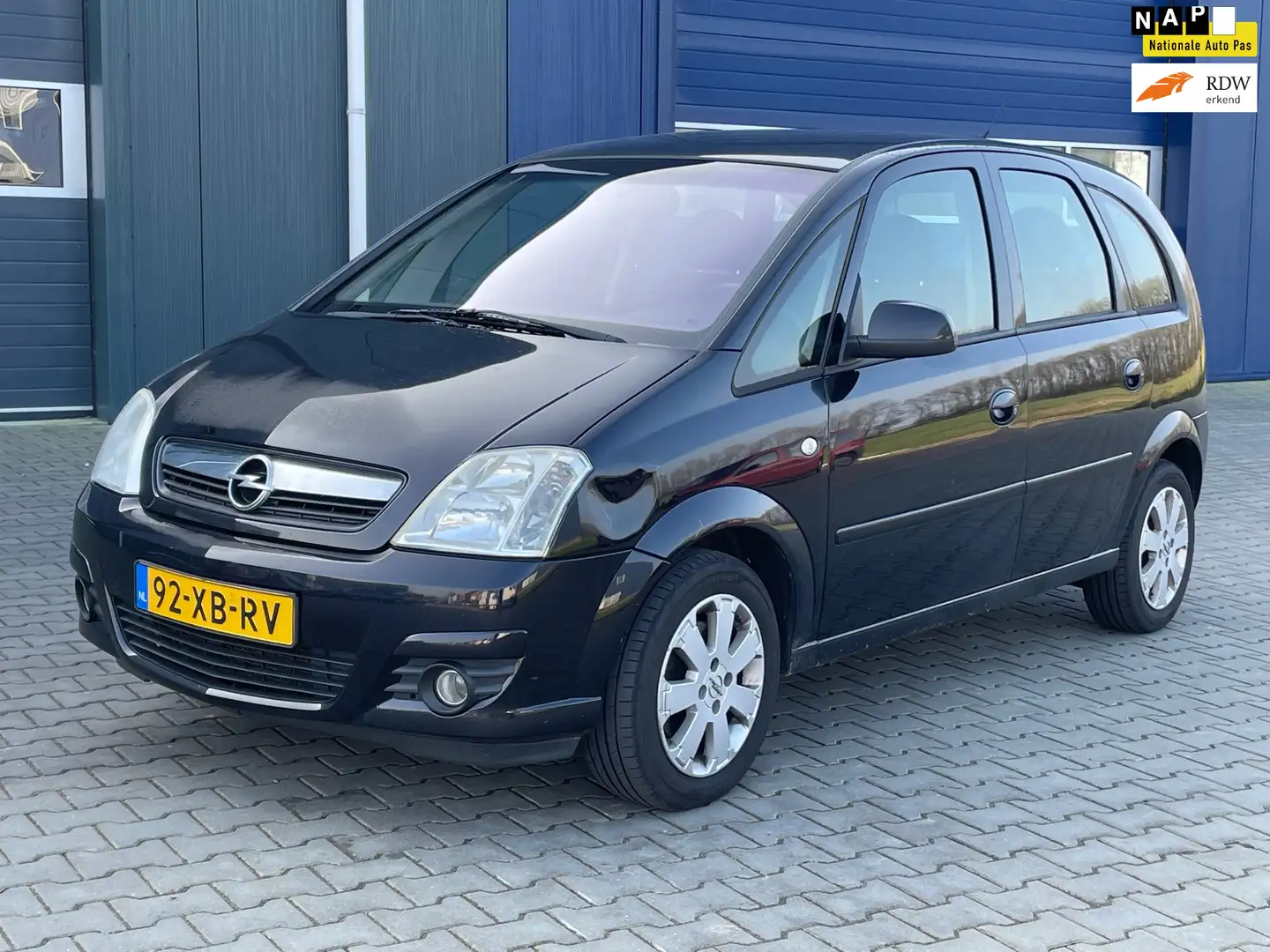 Opel Meriva 1.6-16V Temptation Airco+Cruise Control Zwart - 1