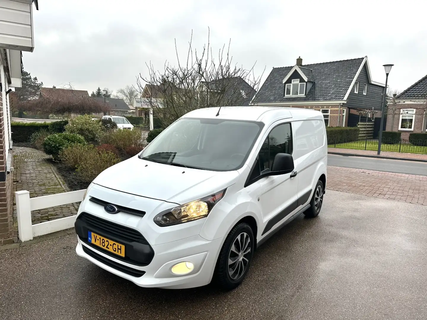 Ford Transit Connect 1.5 TDCI EURO6 L1 AIRCO BLUETOOTH 3 PERSOONS NIEUW Wit - 1
