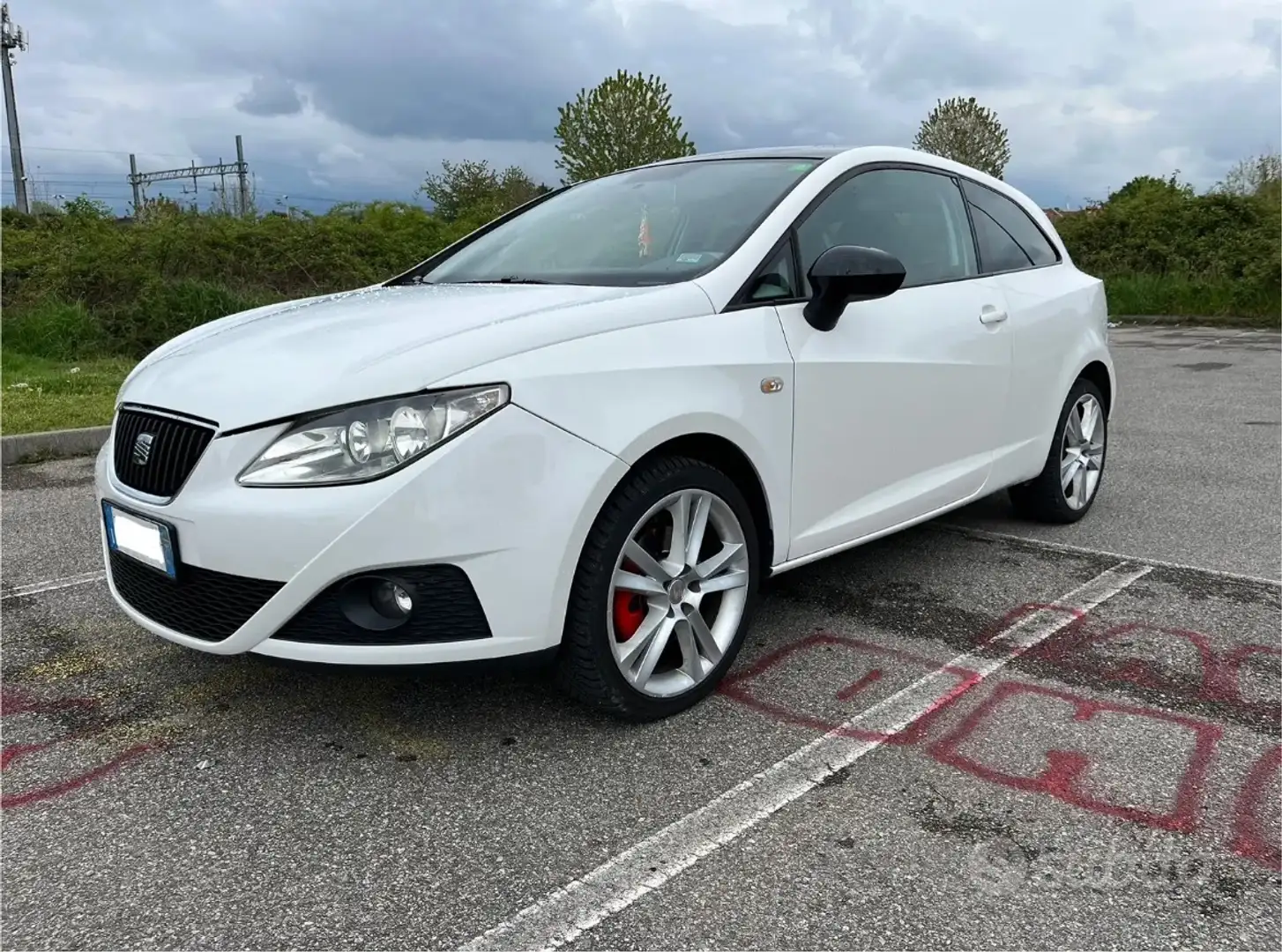 SEAT Ibiza SC 1.6 tdi cr Sport 105cv - 1