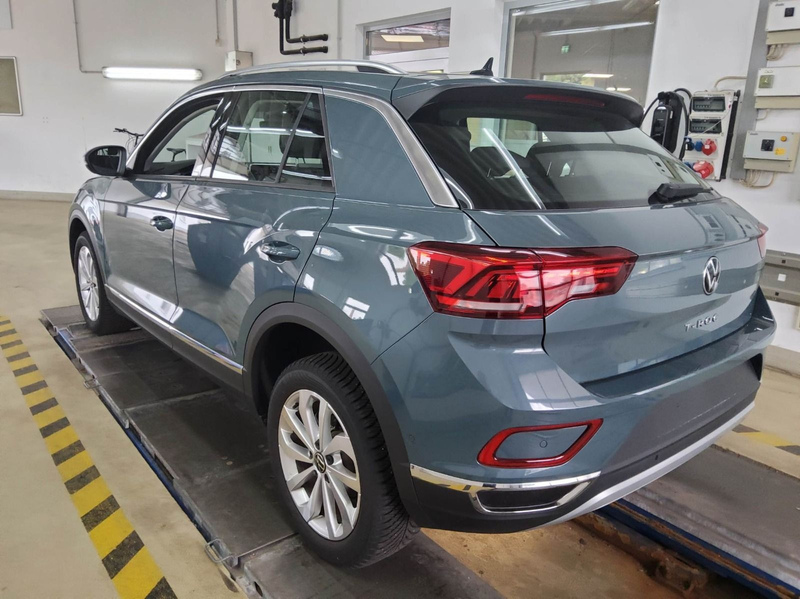 Volkswagen T-Roc 1.5 TSI Style*SHZ*LED*Park Assist* — photo 5