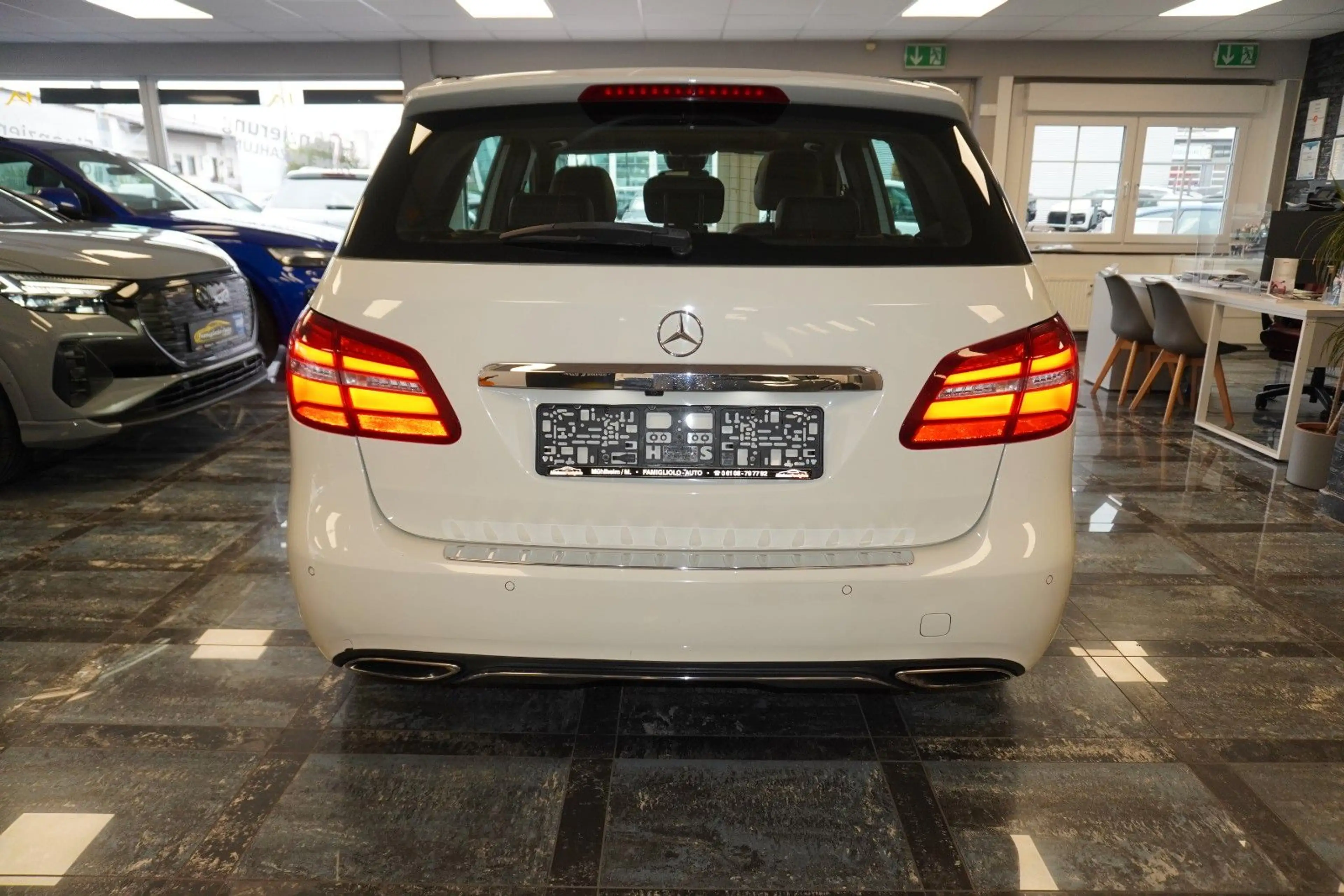 Mercedes-Benz B 200 CDI /Panoramadach/Navi/Xenon/LED/2.Hand — photo 12
