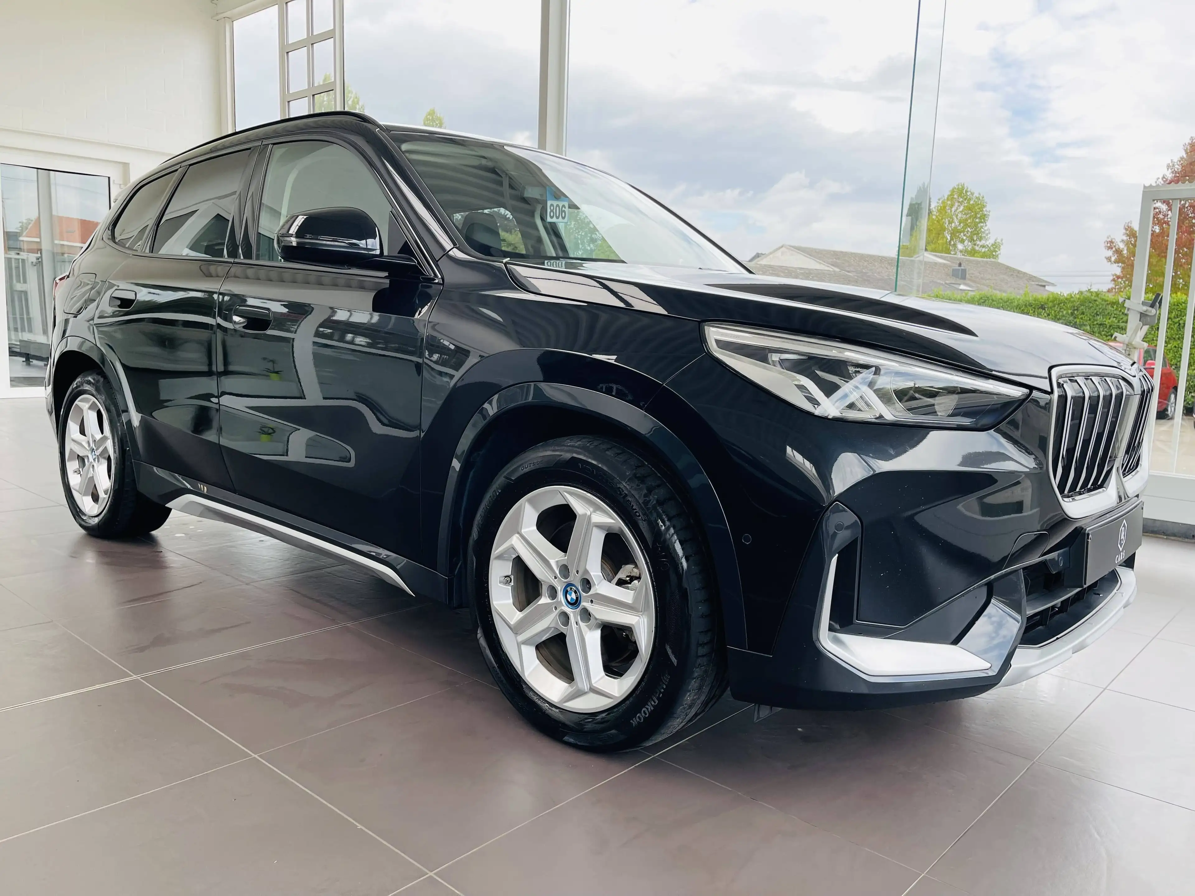 BMW iX1 66.5 kWh xDrive30 *** GARANTIE + X-LINE + LED + GPS + CUIR *** — photo 3