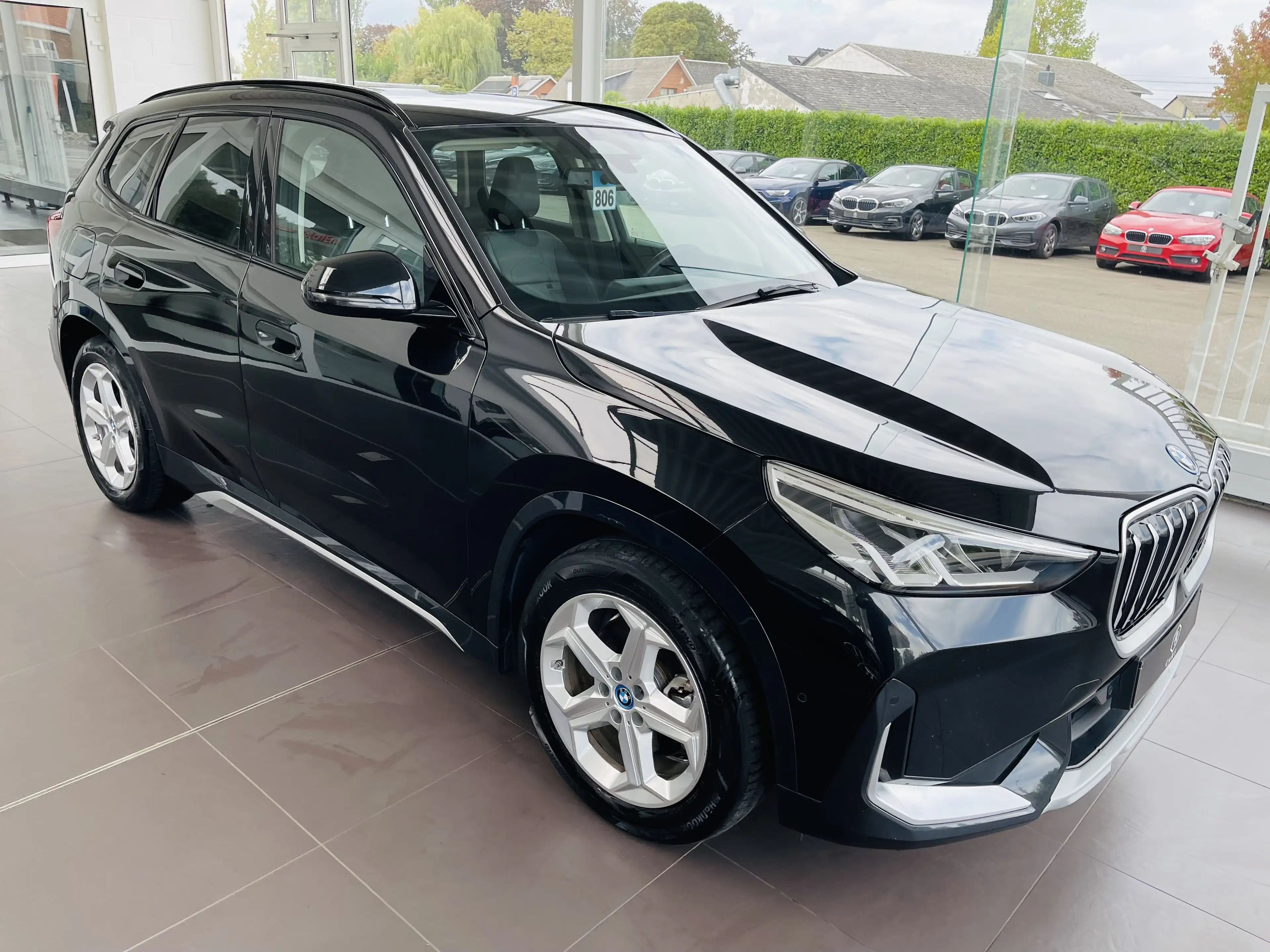 BMW iX1 66.5 kWh xDrive30 *** GARANTIE + X-LINE + LED + GPS + CUIR *** — photo 4