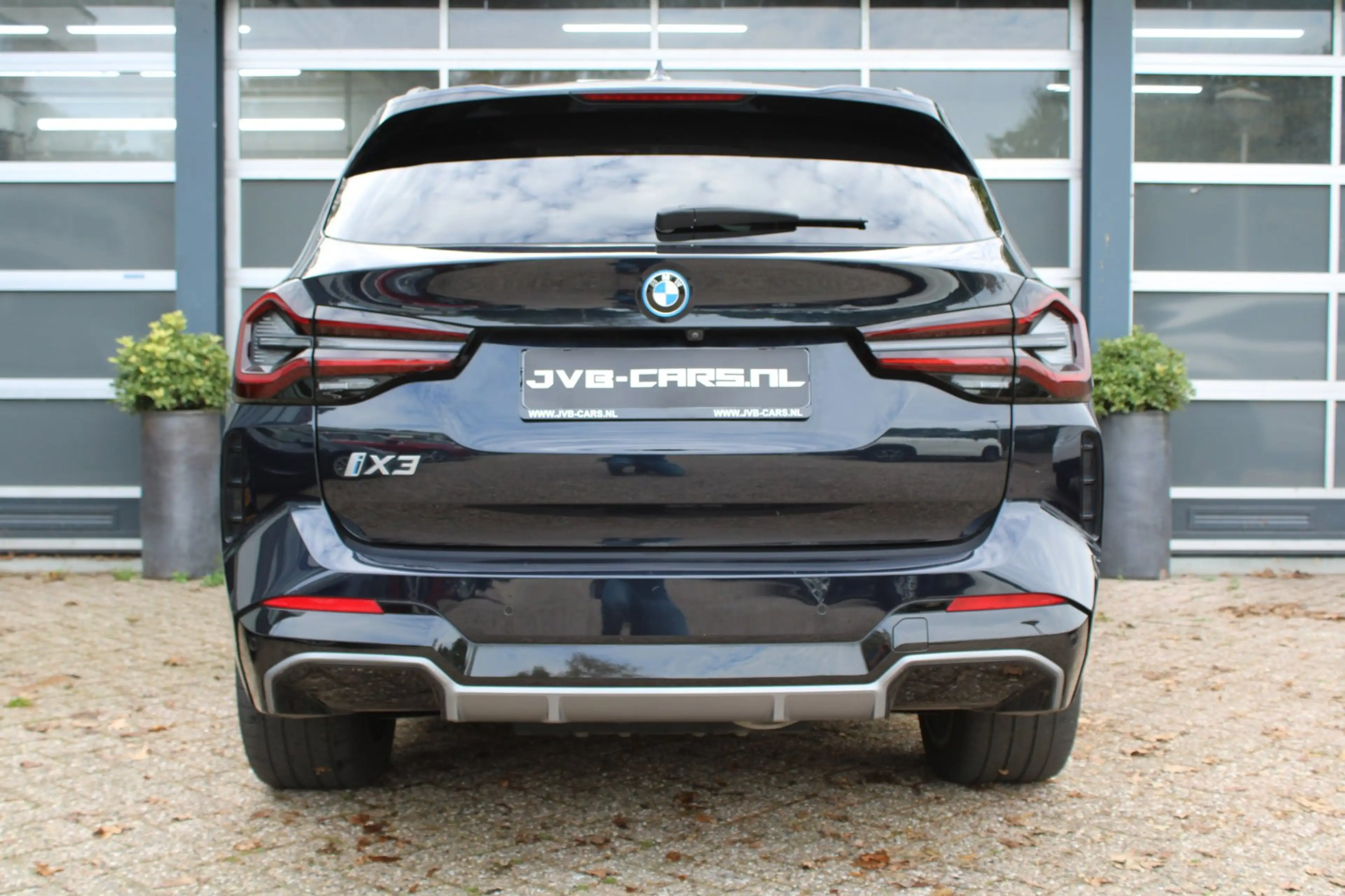 BMW iX3 High Executive 80 kWh — photo 8