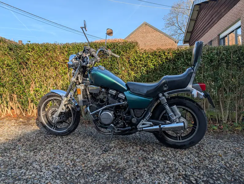 Honda VF 750 - foto 2