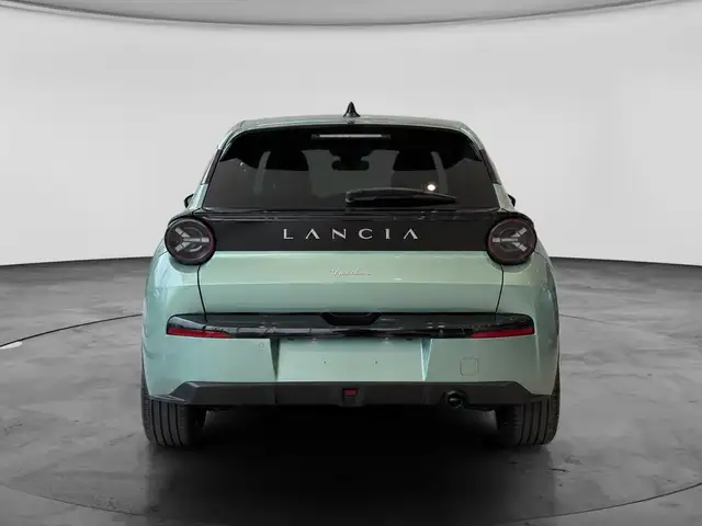 Lancia Ypsilon view 5