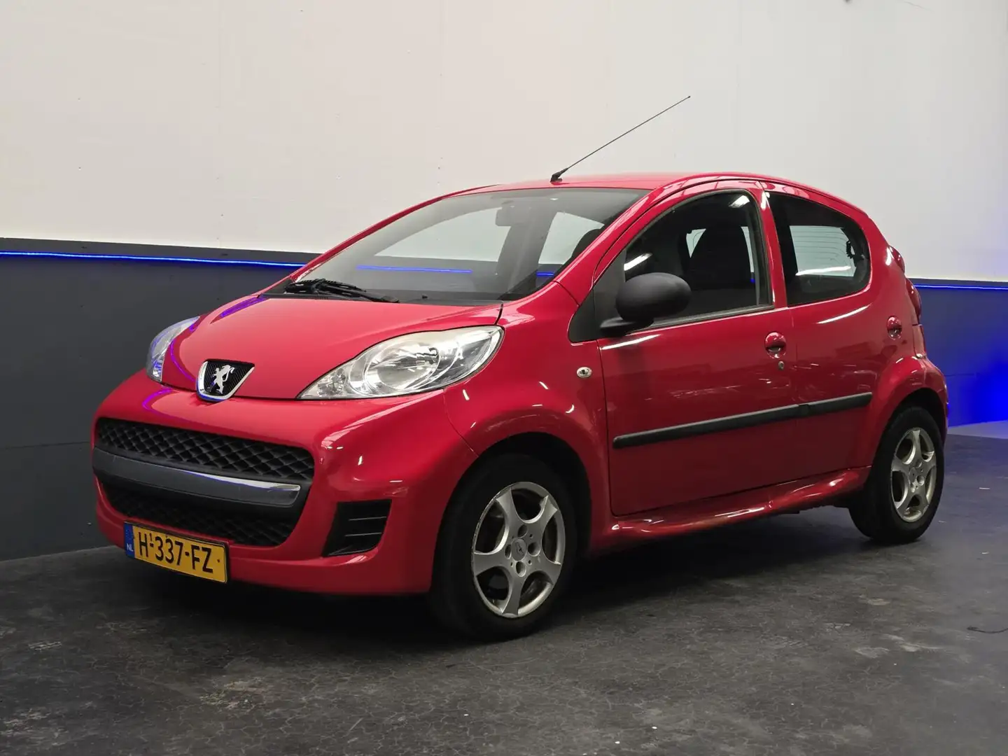 Peugeot 107 1.0-12V XS | Nieuwe APK & banden | Android/Apple Rood - 2