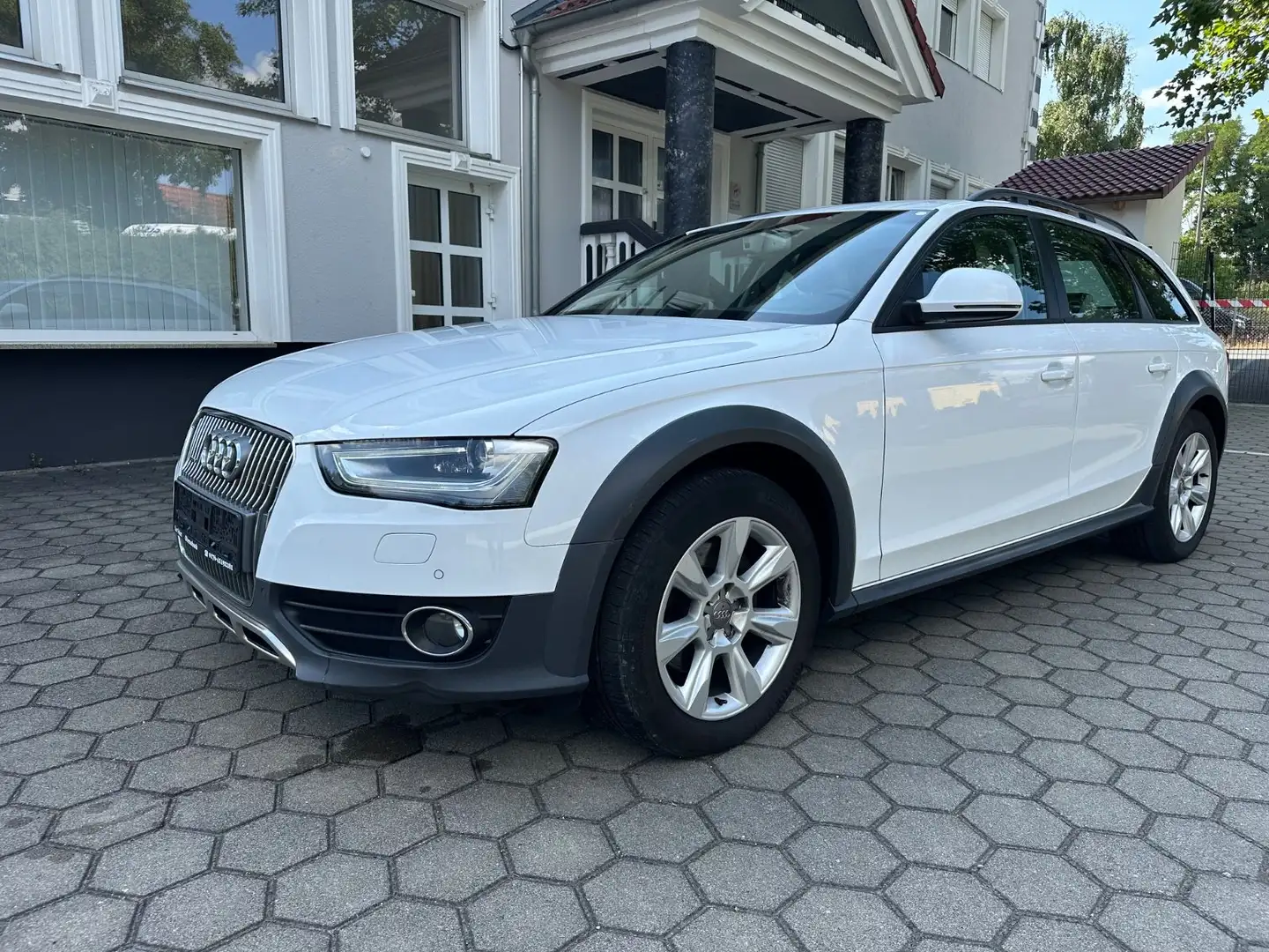 Audi A4 allroad quattro 2.0 TFSI Blanc - 2