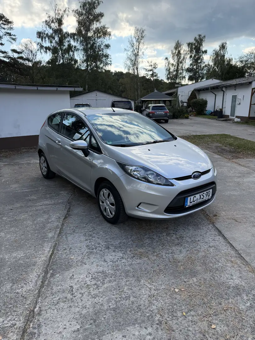 Ford Fiesta Trend Silber - 2
