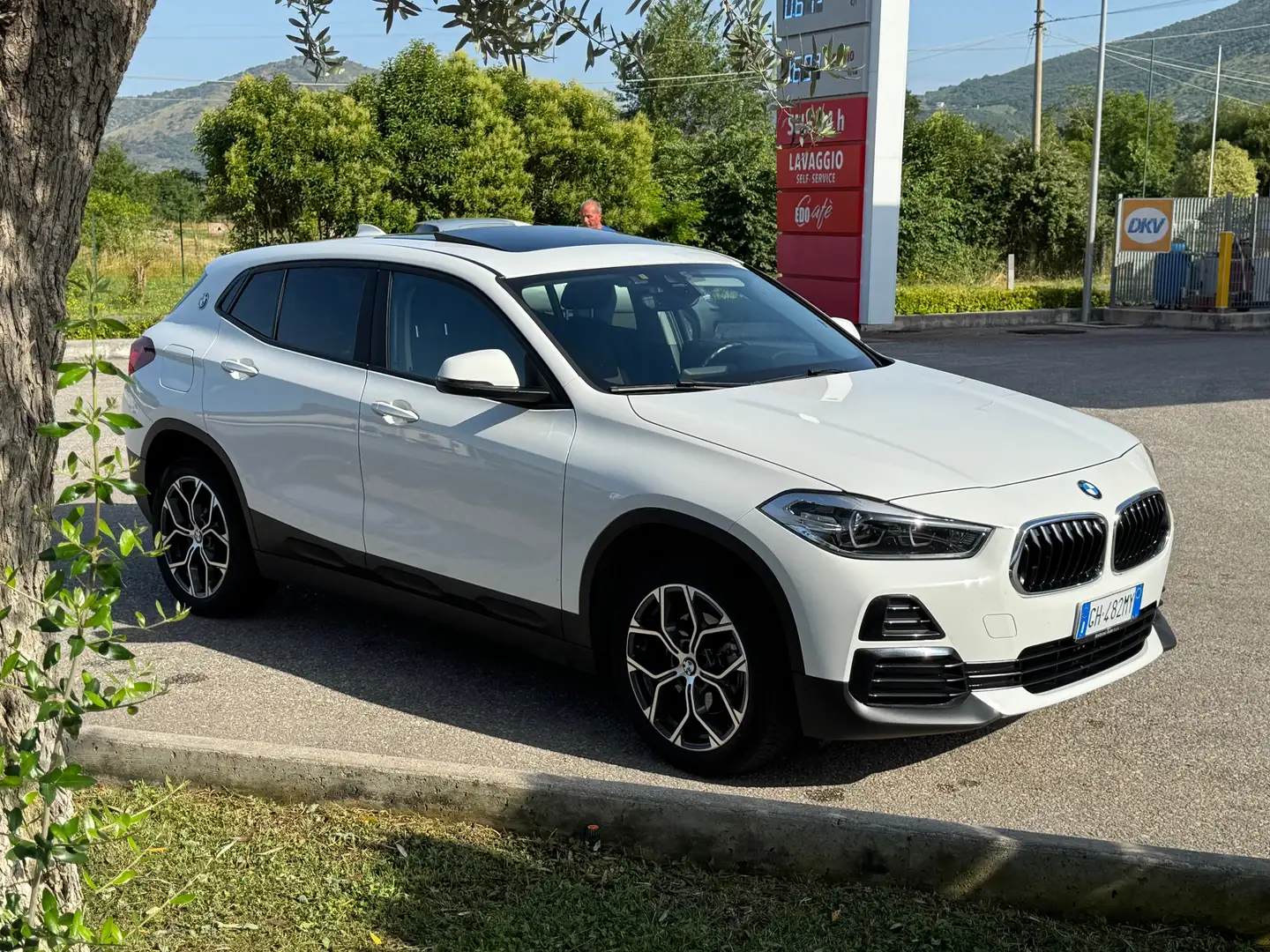 BMW X2 X2 sdrive18d M Mesh Edition auto Bianco - 1