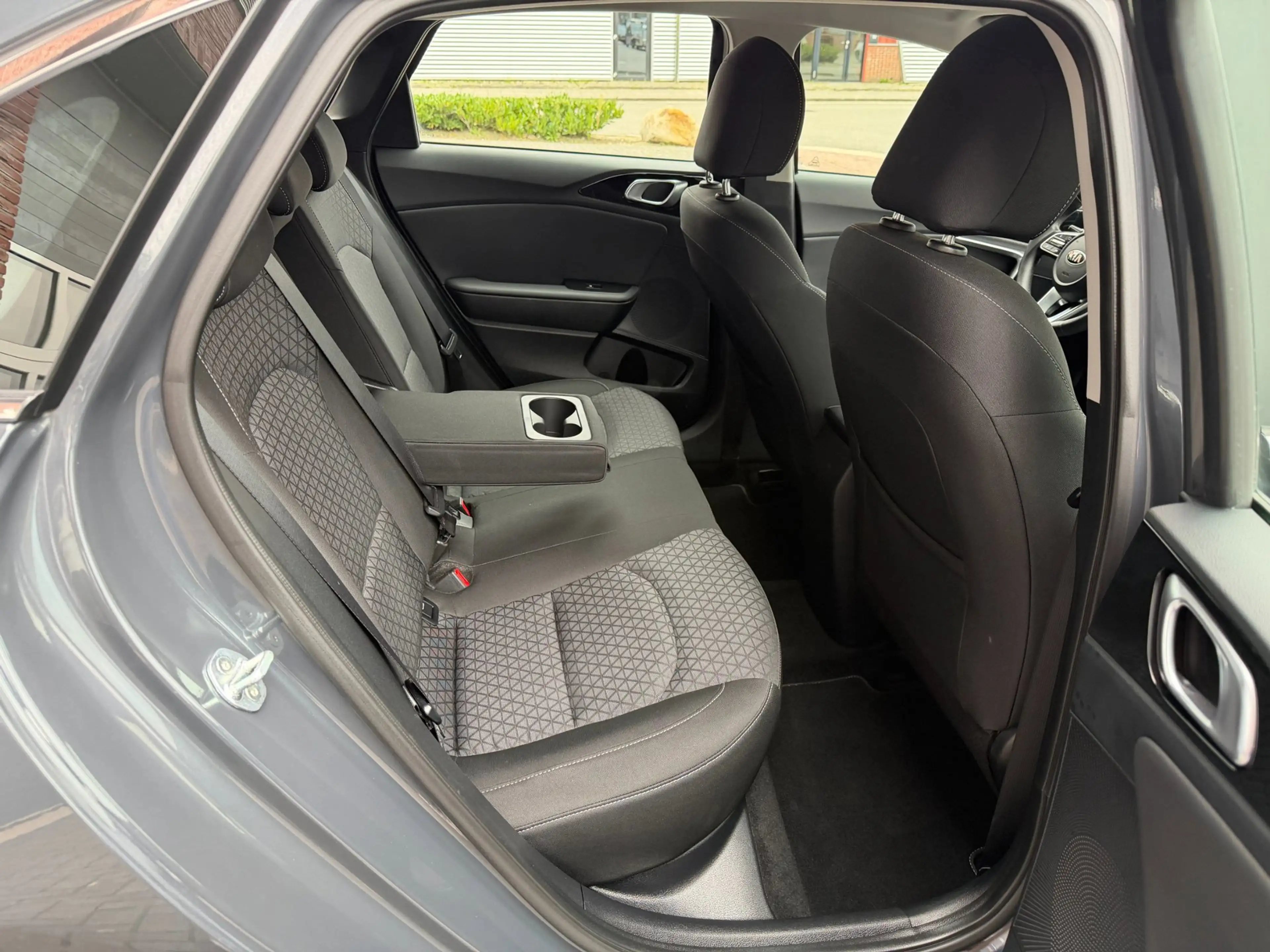 Kia Ceed / cee'd 1.5 T-GDi Automaat LED Camera Lane Carplay Navi DA — photo 16