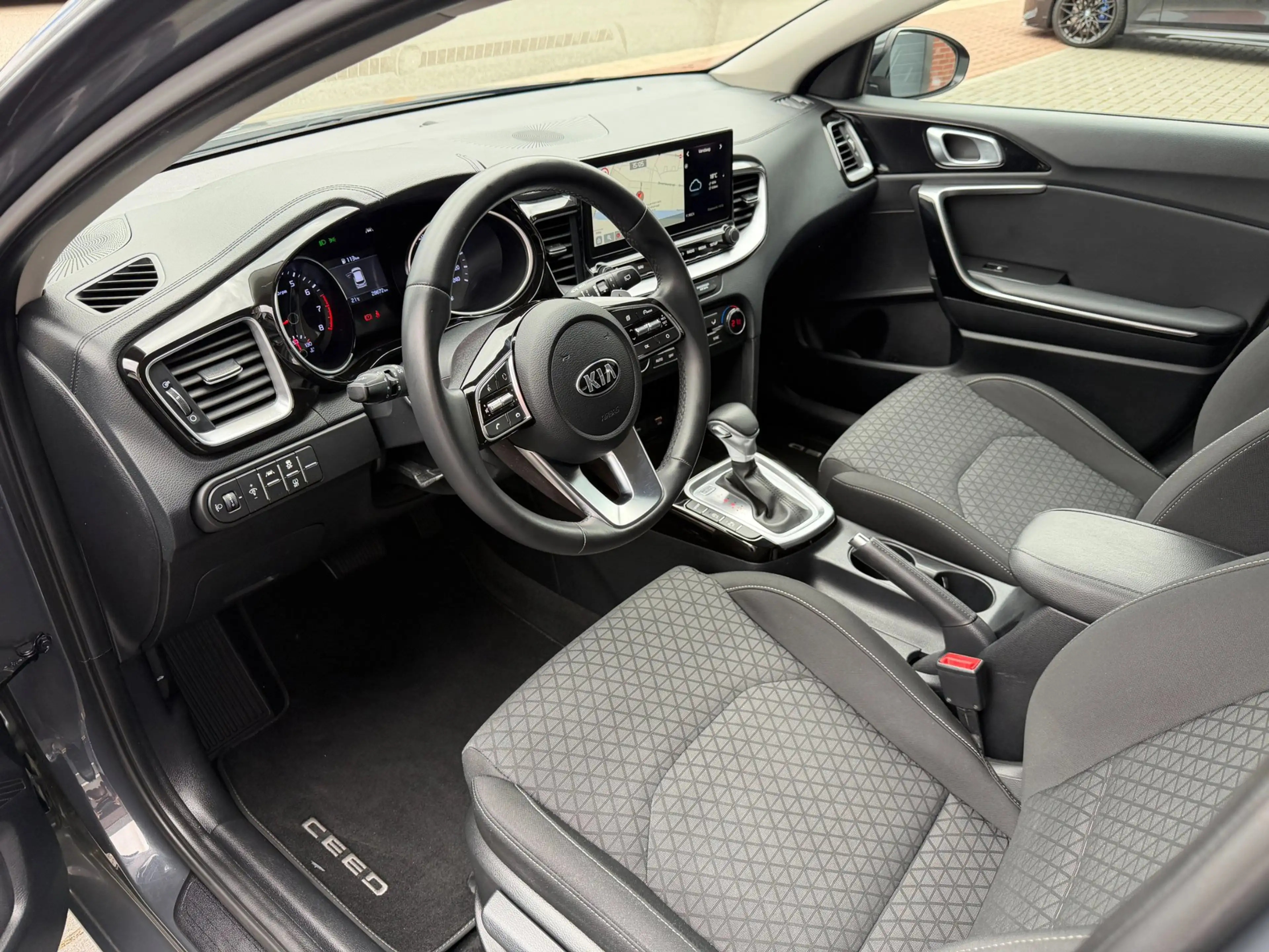 Kia Ceed / cee'd 1.5 T-GDi Automaat LED Camera Lane Carplay Navi DA — photo 14