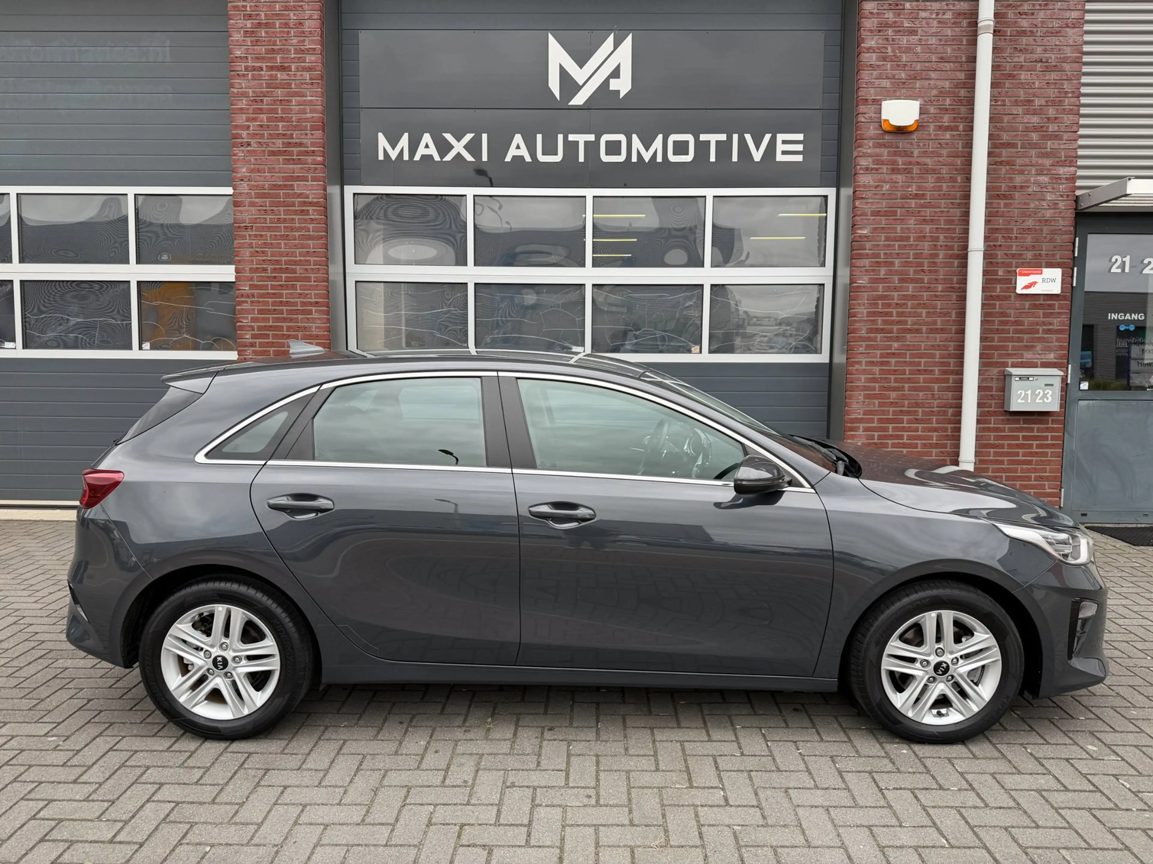 Kia Ceed / cee'd 1.5 T-GDi Automaat LED Camera Lane Carplay Navi DA — photo 6