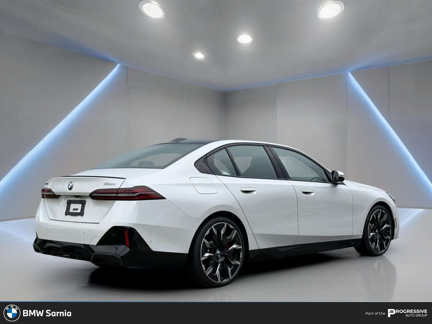 2027 BMW 5 Series 530I XDRIVE | ONE OWNER | PREMIUM ENHANCED PACKAGE — photo 1