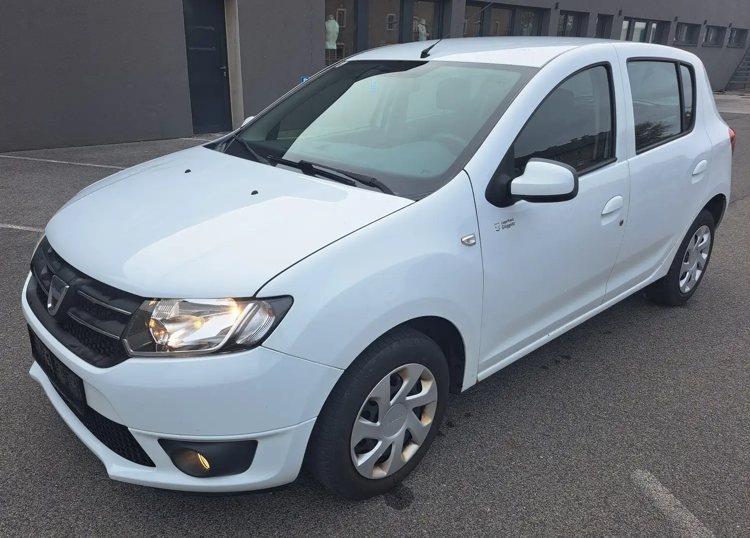 Dacia Sandero Lauréate TCe 90 Weiß - 1