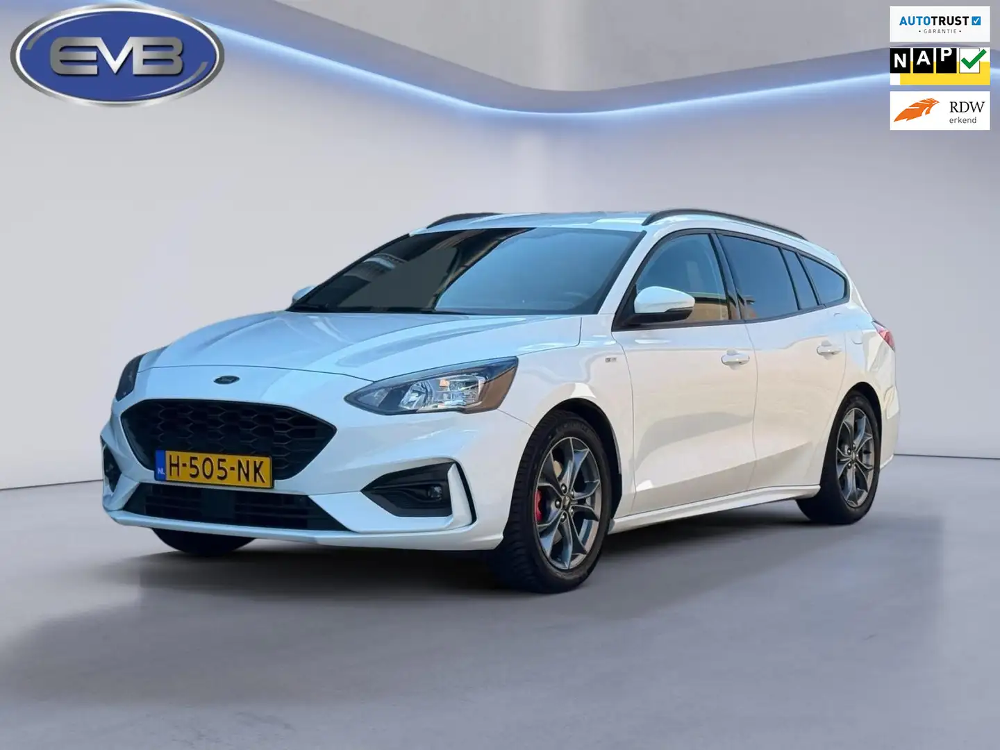 Ford Focus Wagon 1.0 EcoBoost ST Line Business 125 pk , eerst Wit - 1