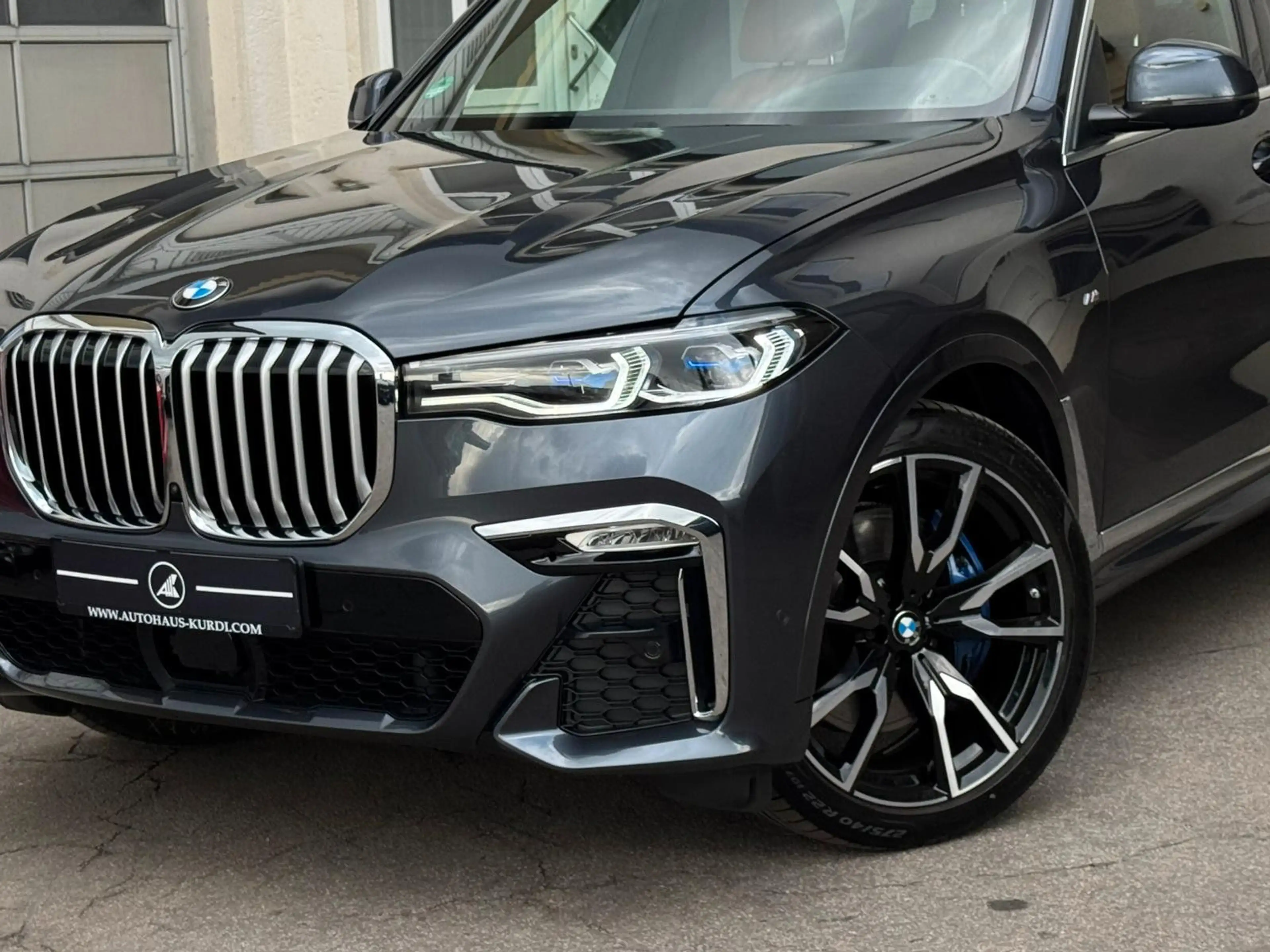 BMW X7 40d M Sport SKY LOUNGE 360 SOFT-CLOSE H&K AHK — photo 2