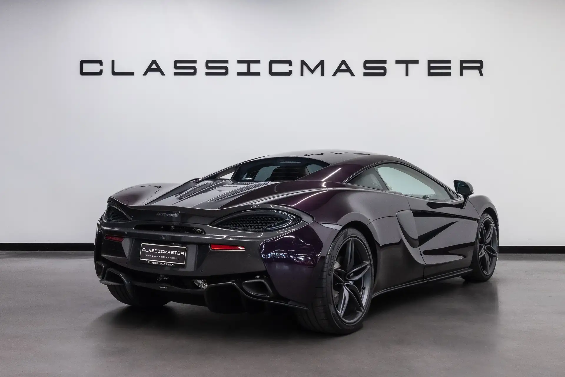 맥라렌 540 Coupe 2017 블랙 사진 2
