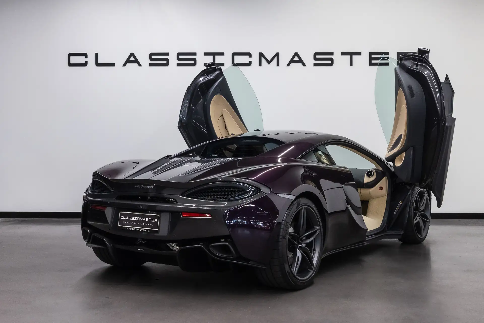 맥라렌 540 Coupe 2017 블랙 사진 4